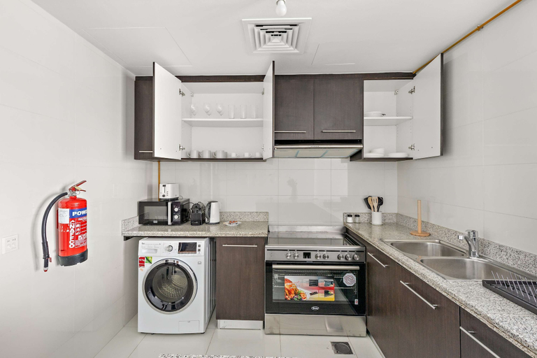Room 4, Silkhaus Chic 2BR in Horizon Tower Near Beach, Abu Dhabi City