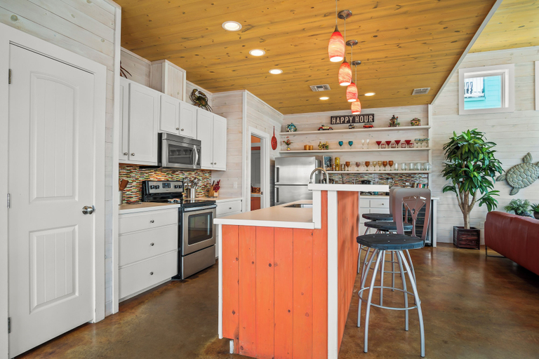 Private kitchen 5, 2525 S. 11th ST - New Wave Rentals, Nueces