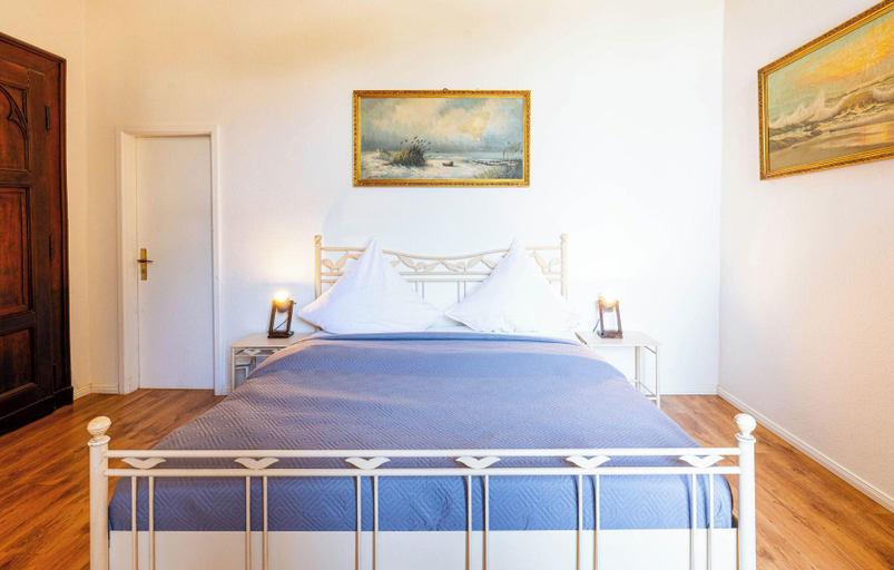 Bedroom 4, Schloss Arenfels, Neuwied