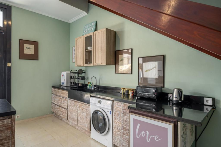 Others 5, Beach House 888 Lingkar Suite, Badung
