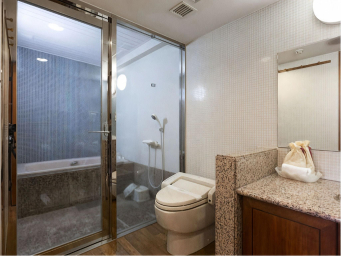 Bathroom 4, HOTEL VERDE, Unknown6