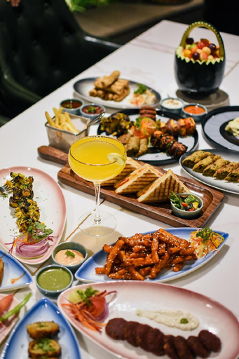 Food & Drinks 5, The Maple Hotel, Bhopal