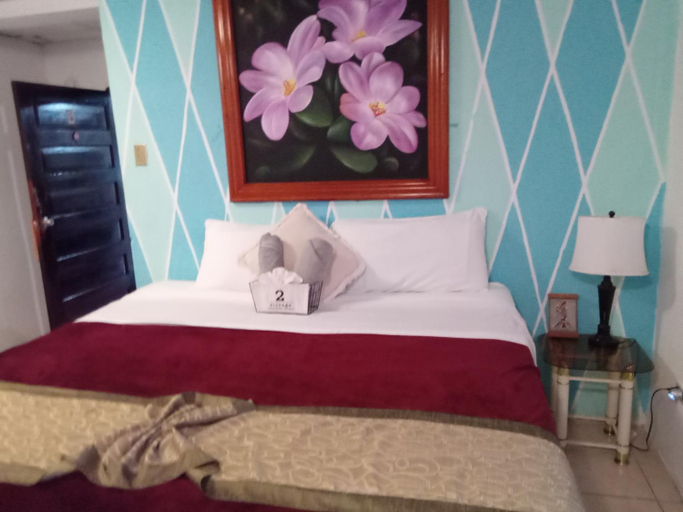 Bedroom 2, The Red Hut Inn