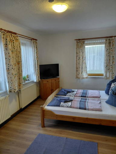 Bedroom 3, Einkehr zur Rennstrecke, Sächsische Schweiz-Osterzgebirge