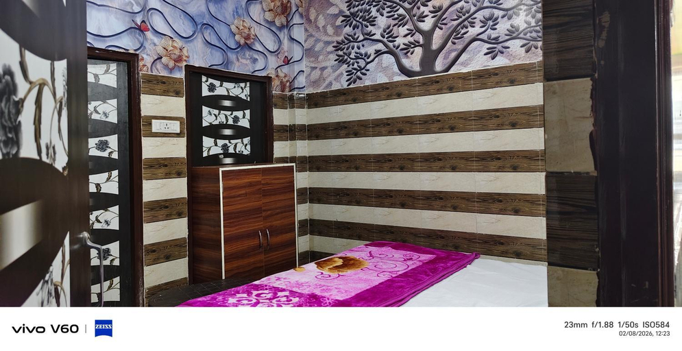 Others 5, Gaytri place Near by Prem Mandir, Mathura