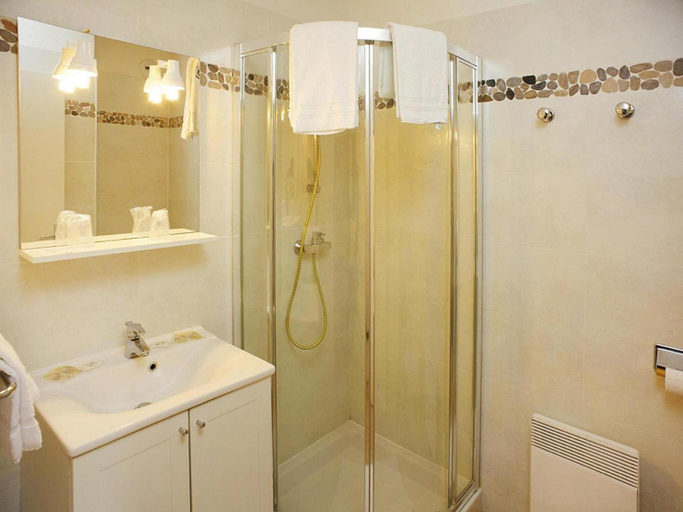 Bathroom, Apartment near Sandy Beaches, Haute-Corse