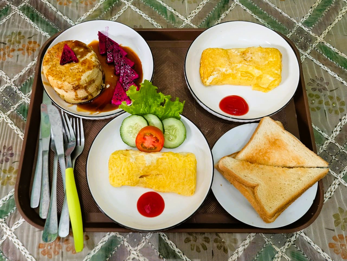 Food & Drinks 5, Sleepy Raccoon Hostel, Bantul