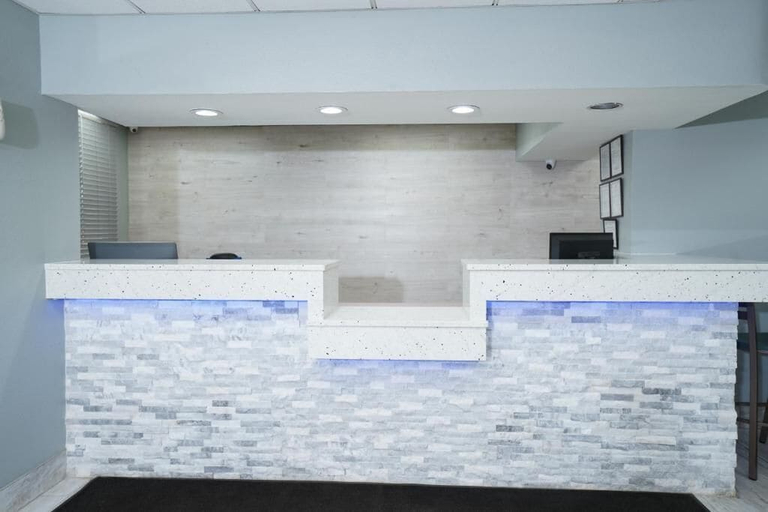 Lobby 1, Red Carpet Newnan, Coweta