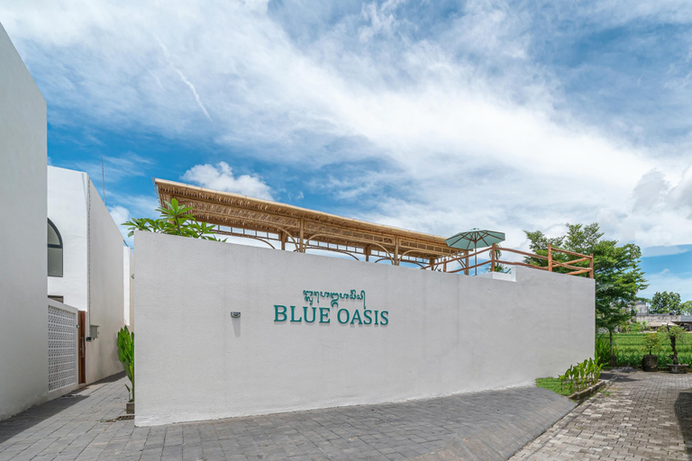 Others 2, Villa Dara : Serene Canggu Oasis – 2BR, Pool, Stunning Rooftop, Badung