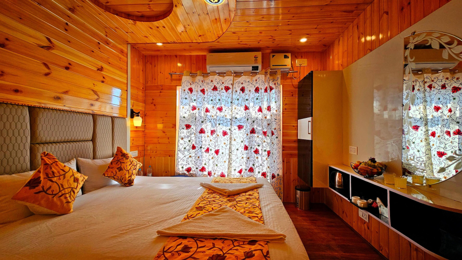 Bedroom 3, Poets inn, Anantnag