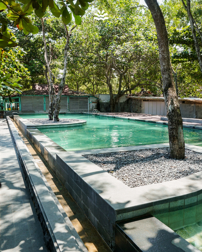Others 2, Kayakas Crib And Camp, Lebak