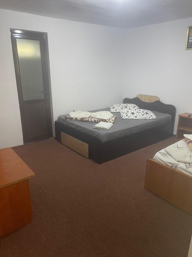 Room 3, Popas Turistic Zavoiul, Cosmesti