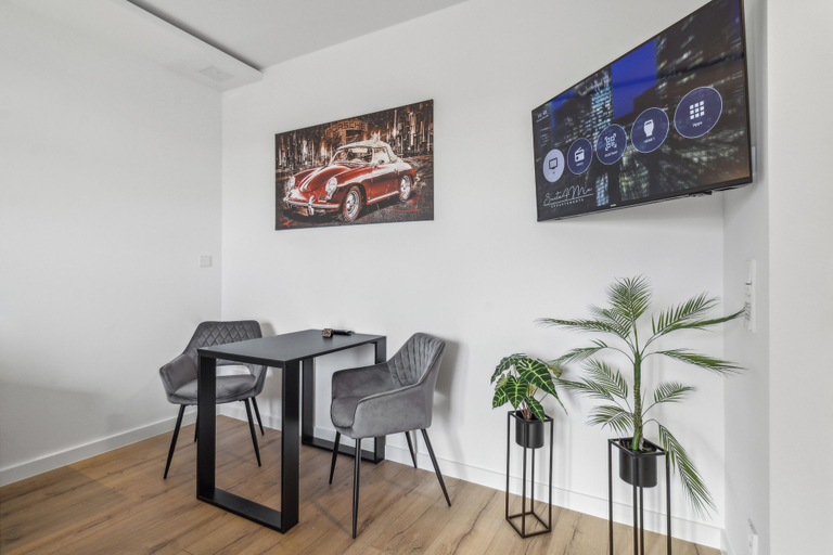 Dining, Hotel Suite4Me - Serviced Appartements, Offenbach