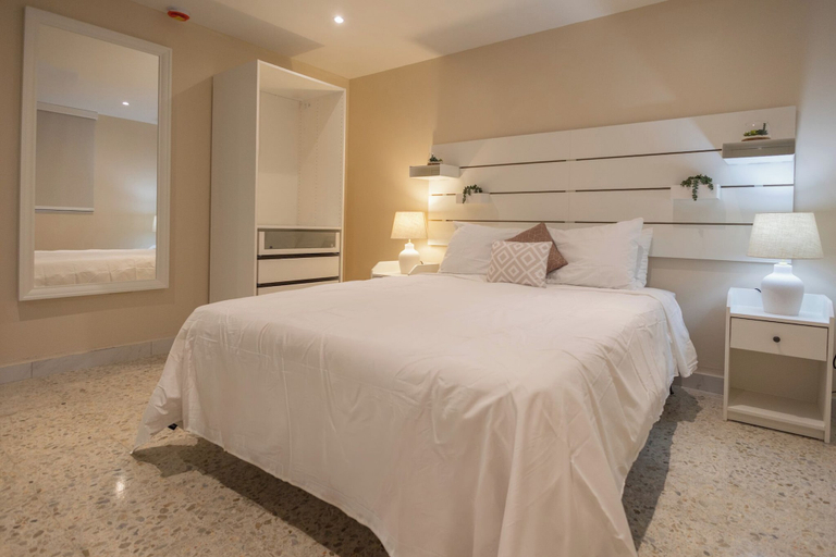 Room 2, Blue Lodge -Manati PR