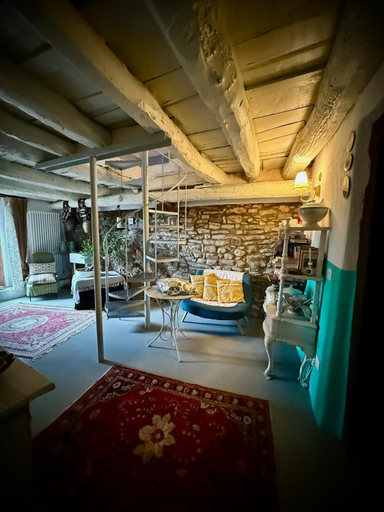 Bedroom 2, Viandanti, Artisti e Sognatori, Massa Carrara