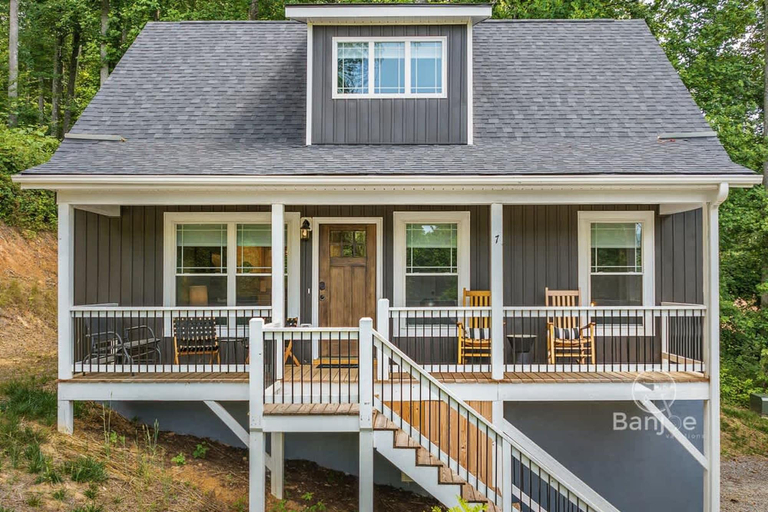 Room 2, Spacious 3BR Retreat w Game Room Near Pisgah, Buncombe