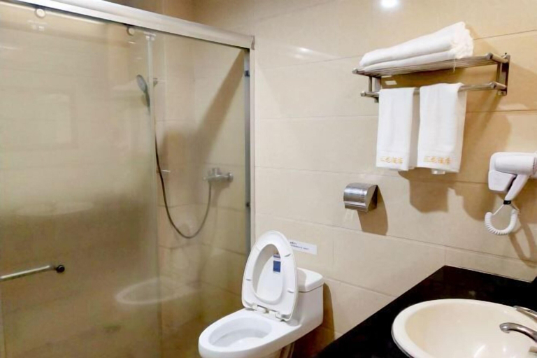 Bathroom 3, Huilong Hotel, Zhaoqing