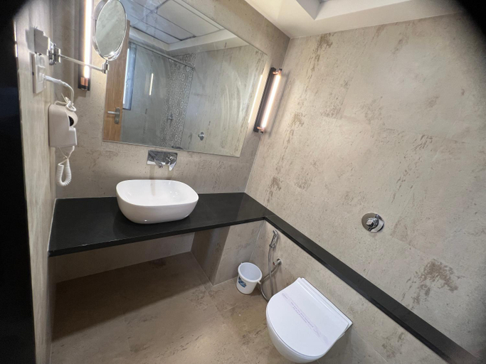 Bathroom 5, Hotel The Tulip , Diu