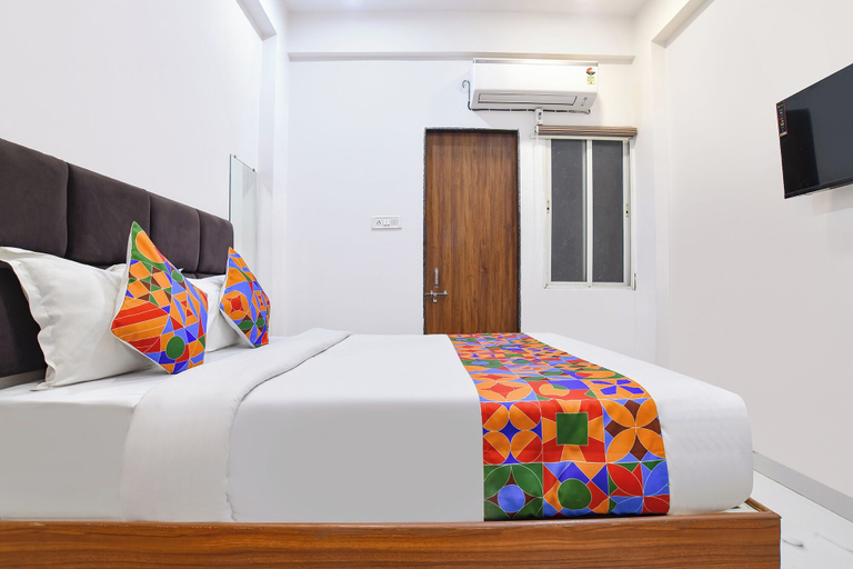 Room 2, Fabhotel Mannat, Indore