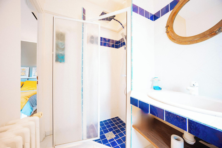 Bathroom 5, L'Aparté en Corbières, Aude
