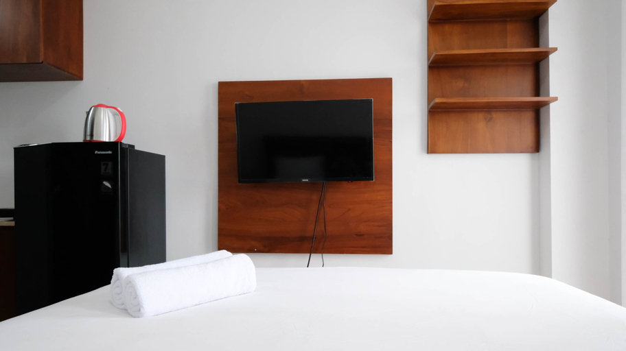 Bedroom 2, Serene and Comfy Studio at Tamansari Prospero Sidoarjo Apartment By Travelio, Sidoarjo