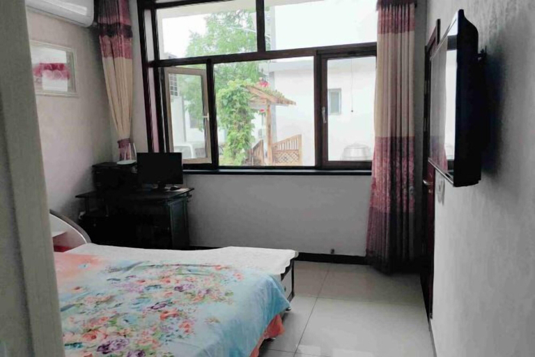 Bedroom 5, Kunlun Inn, Beijing
