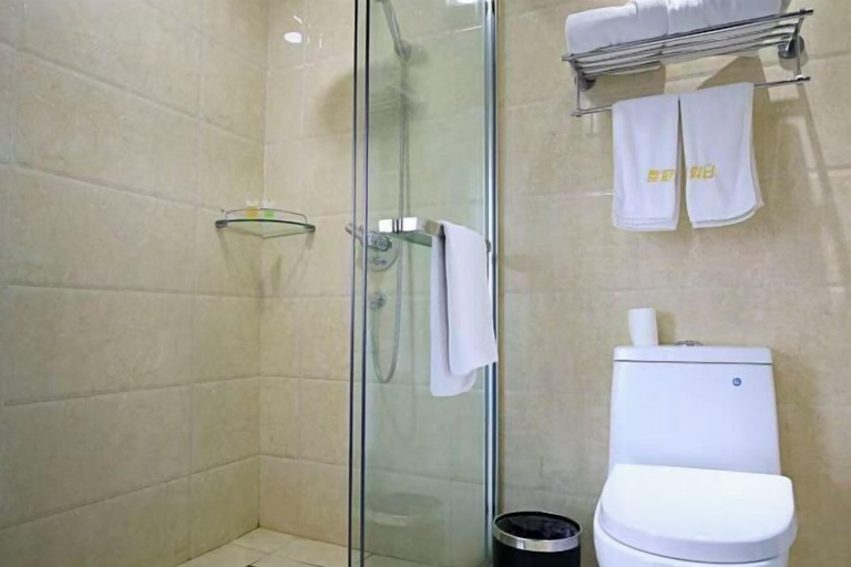 Bathroom 3, Huangguan Holiday Hotel, Changzhou