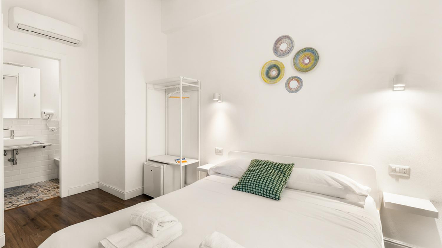 Bedroom 4, Ceramic Rooms, Oristano