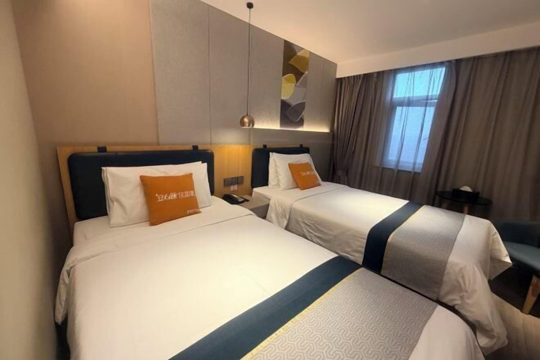 Bedroom 3, Homeinn Selected Hotel (Beijing Beixinqiao Nanluoguxiang), Beijing