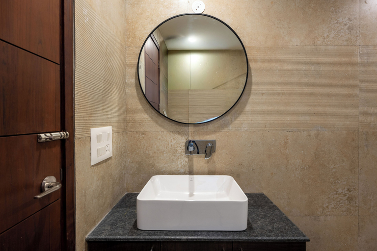 Bathroom 2, The Hi-rise, Gurgaon