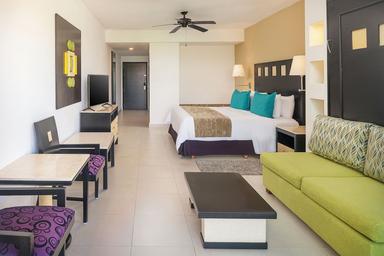 Bedroom 4, Hotel Marina El Cid Spa & Beach Resort All Inclusive, Benito Juárez