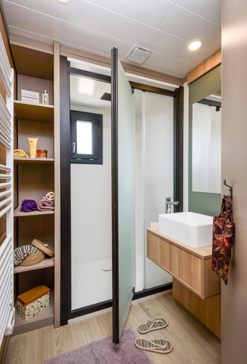 Bathroom, Camping RCN Val de Cantobre, Aveyron