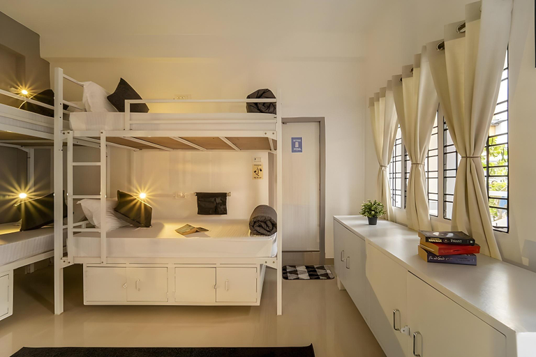 Bathroom, Zostel Hyderabad, Hyderabad