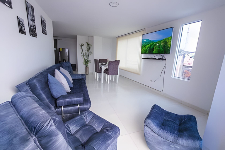 Living area 4, amplio y lujoso apartasuite en el centro, Cartago