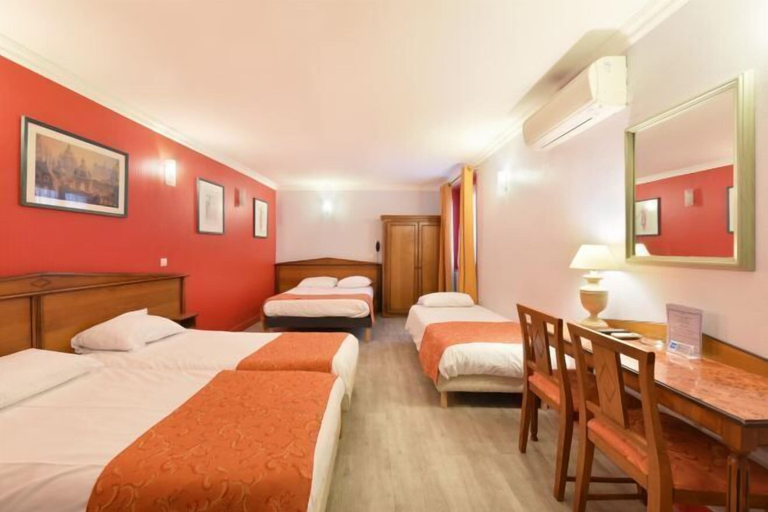 Bedroom 4, Hotel Richmond Gare du Nord, Paris