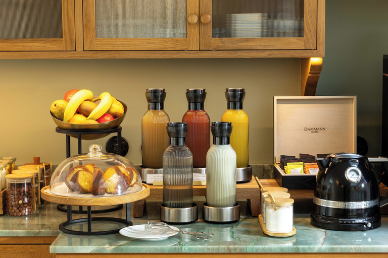 Food & Drinks 5, Hotel Casimir, Paris