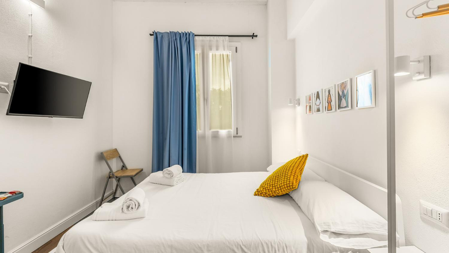 Bedroom 2, Ceramic Rooms, Oristano