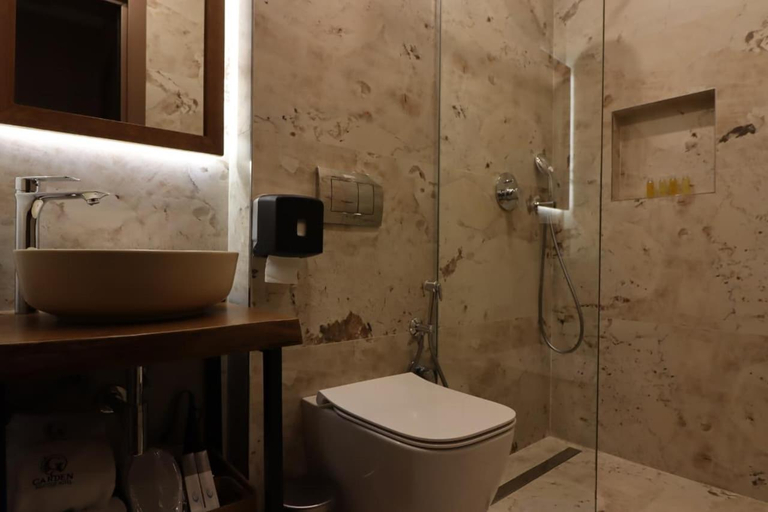 Bathroom 2, Garden Boutique Hotel, Tiranës