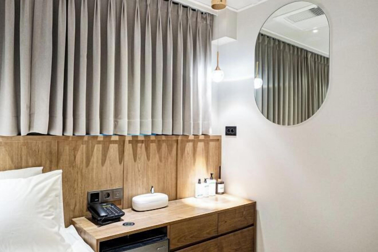 Bedroom 2, Sinchon APL Hotel, Seodaemun