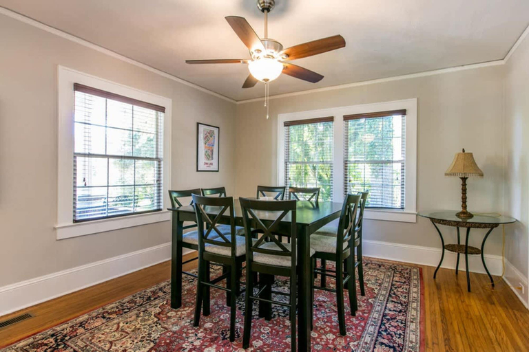 Room 4, Roomy 5BR Bungalow w Backyard Close to Downtown, Henderson