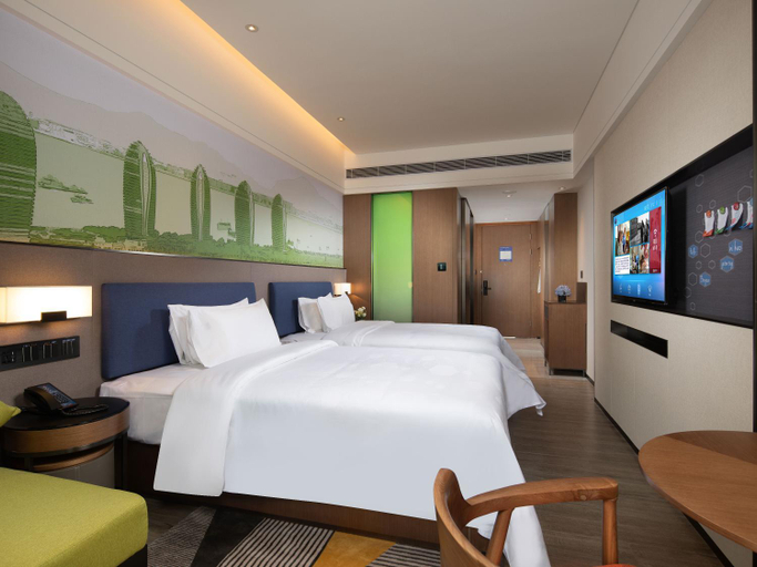 Bedroom 2, Hampton by Hilton Sanya Weiming Lake Park, Sanya