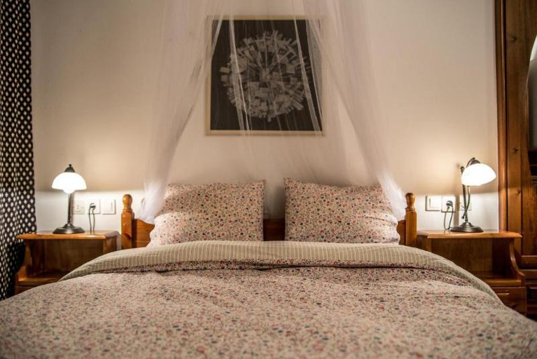 Bedroom 2, Iliatoras, Crete