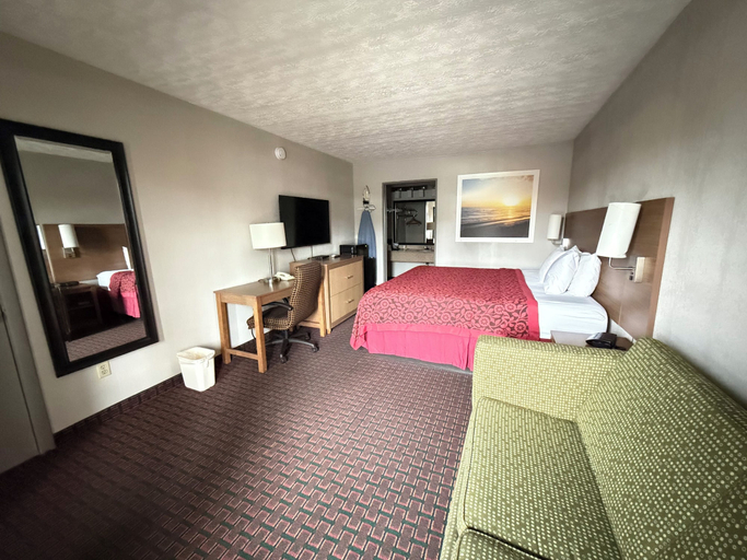 Bedroom 3, Days Inn by Wyndham Seymour, Jackson