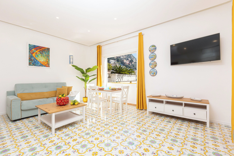 Living area 3, YourHome - Villa Allegria, Salerno