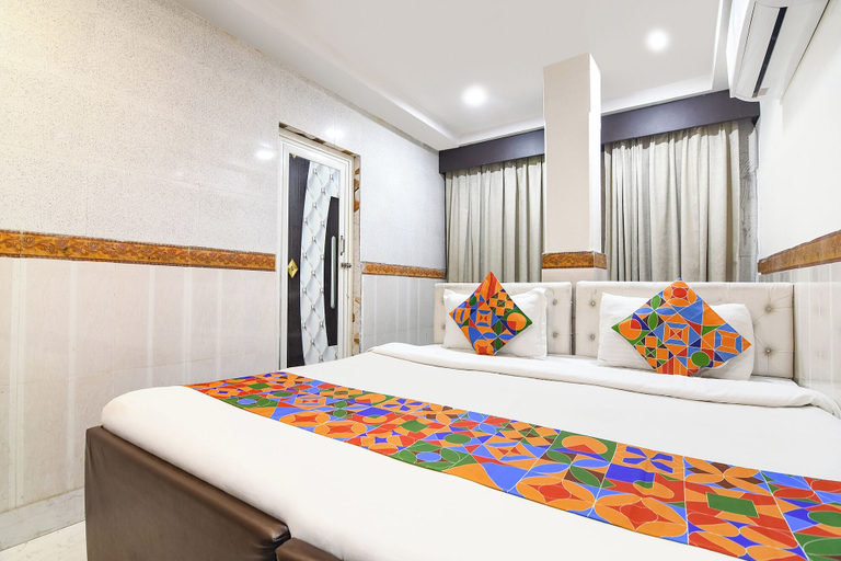 Room 5, Fabhotel Continental, North 24 Parganas