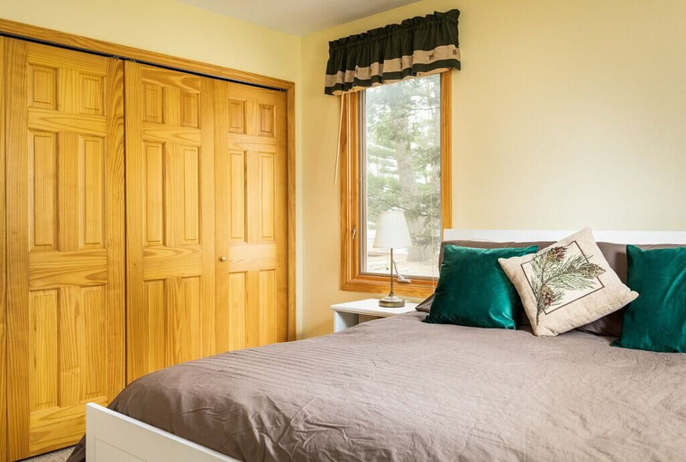 Interior 3, Relax & Explore Waterfront Crawford Lake Cottage 4878, Kalkaska