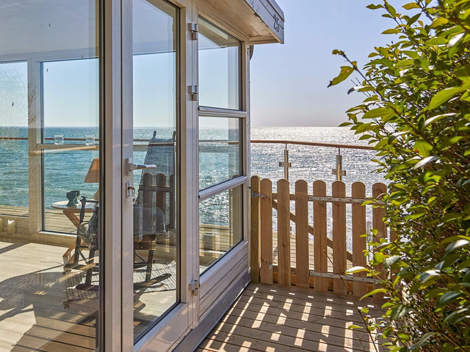 Others 5, Sunlit Holiday Home in Bornholm near Sea, Bornholm