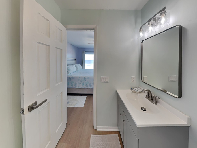 Bathroom 4, Ocean's Edge by Distinctive Beach Rentals, Saint Johns