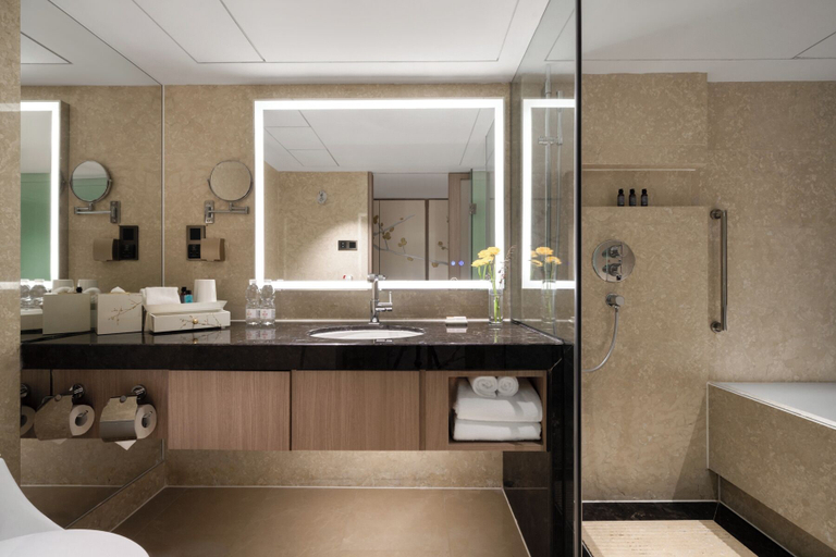 Bathroom 5, China Hotel, Guangzhou