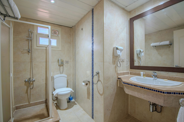 Bathroom 5, Cardina Resort, Marsa 'Alam